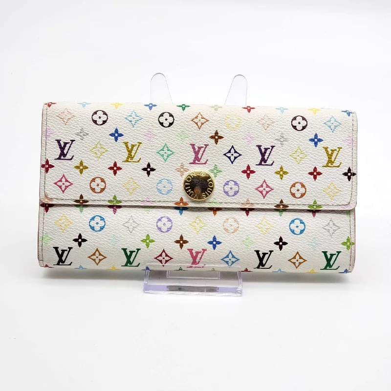 Louis Vuitton crossbody bags with a printed floral pattern for femininityLouis Vuitton Monogram Porte Feuille Sarah Wallet