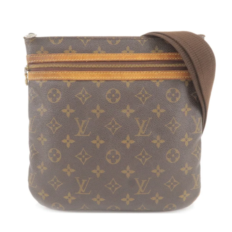 Louis Vuitton backpacks with a padded back panel for comfort during long - wearLouis Vuitton Monogram Pochette Bosphore Shoulder Bag M40044