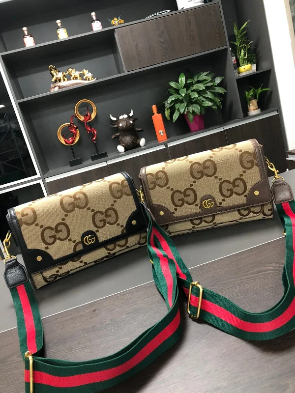 Women Gucci Sylvie bags with a detachable ribbon detailGucci Crossbody Shoulder Handbag