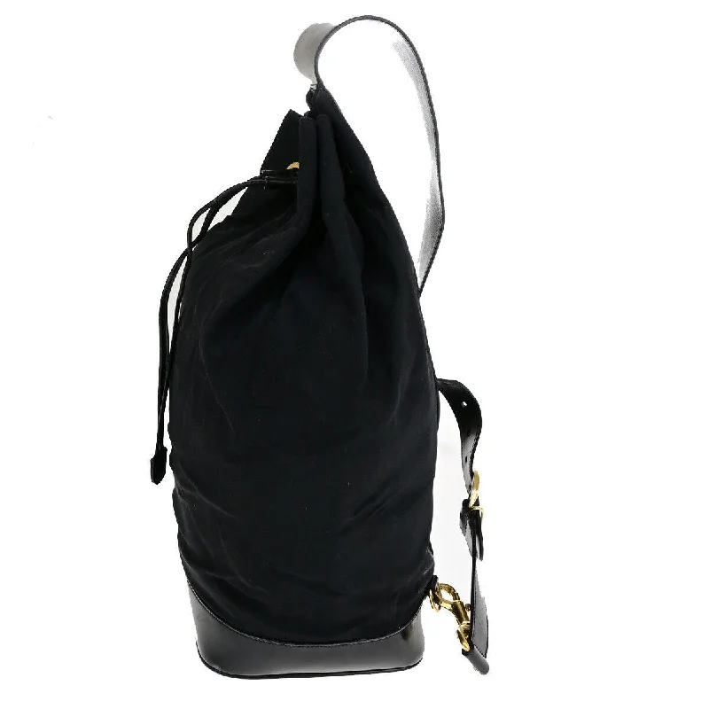 Women Gucci backpacks with a luxurious leather finishGucci Logo One Shoulder Bag Drawstring