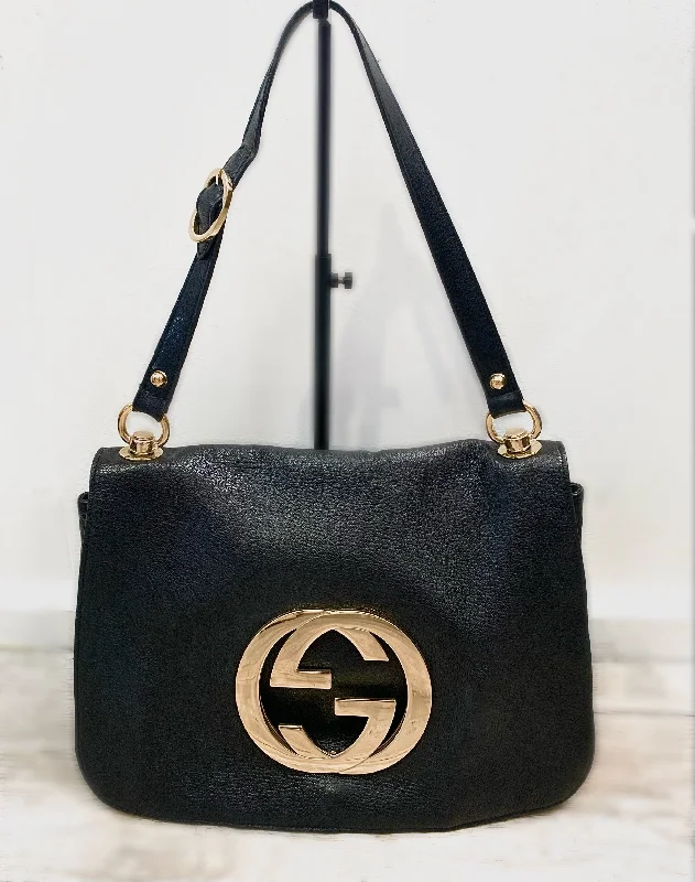 Women Gucci bags with a chain - link trim and a leather bodyGUCCI BLONDIE LEATHER FLAP SHOULDER BAG