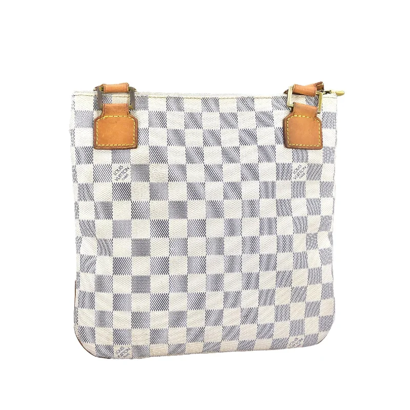 Louis Vuitton Speedy bags in monogram canvas for a classic lookLouis Vuitton Damier Azur Pochette Bosphore (H6P8Pi)