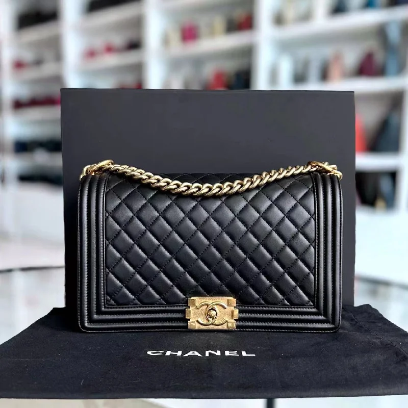 Chanel New Arrival Handbag with Gold HardwareBoy New Medium 28CM Quilted Lambskin Black Leboy Golden Hardware Series 23