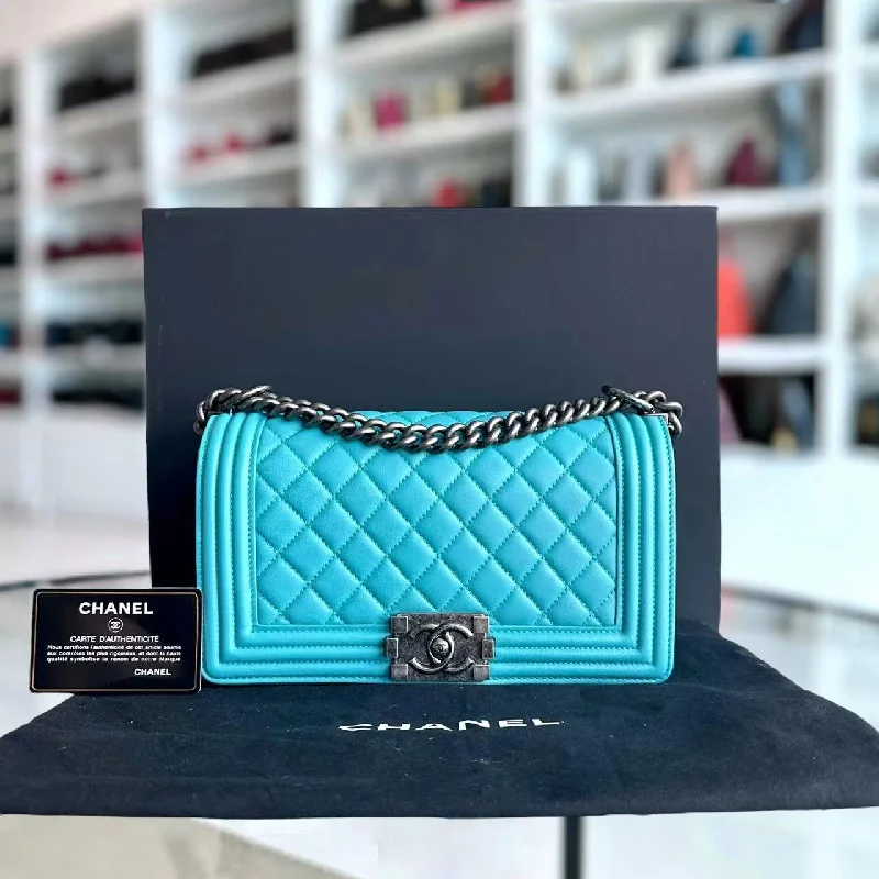 Chanel Lightweight Handbag for Daily ErrandsBoy Old Medium 25CM Quilted Lambskin Tiffany Blue Leboy Ruthenium Silver Hardware Series 19