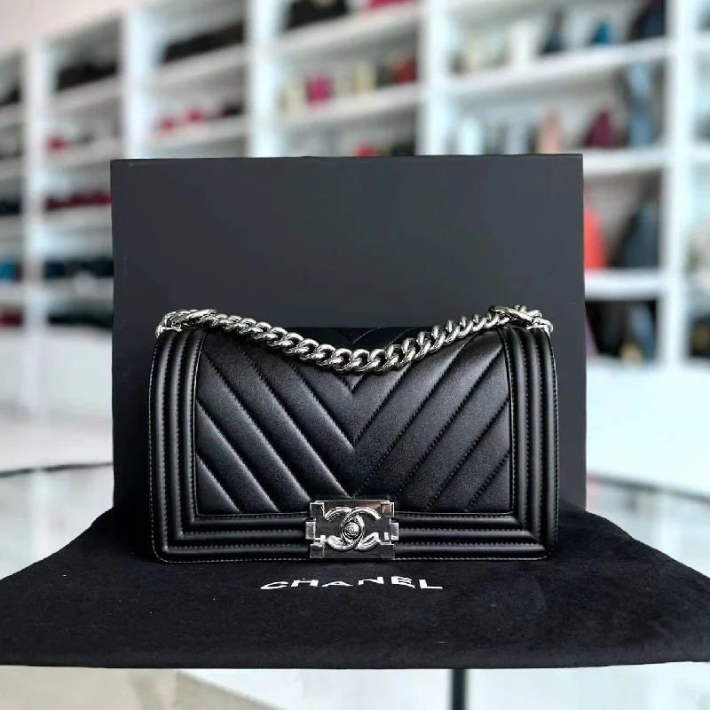 Chanel Handbag with Adjustable Strap for ComfortBoy Old Medium Chevron Calfskin Black Silver Hardware Series 22