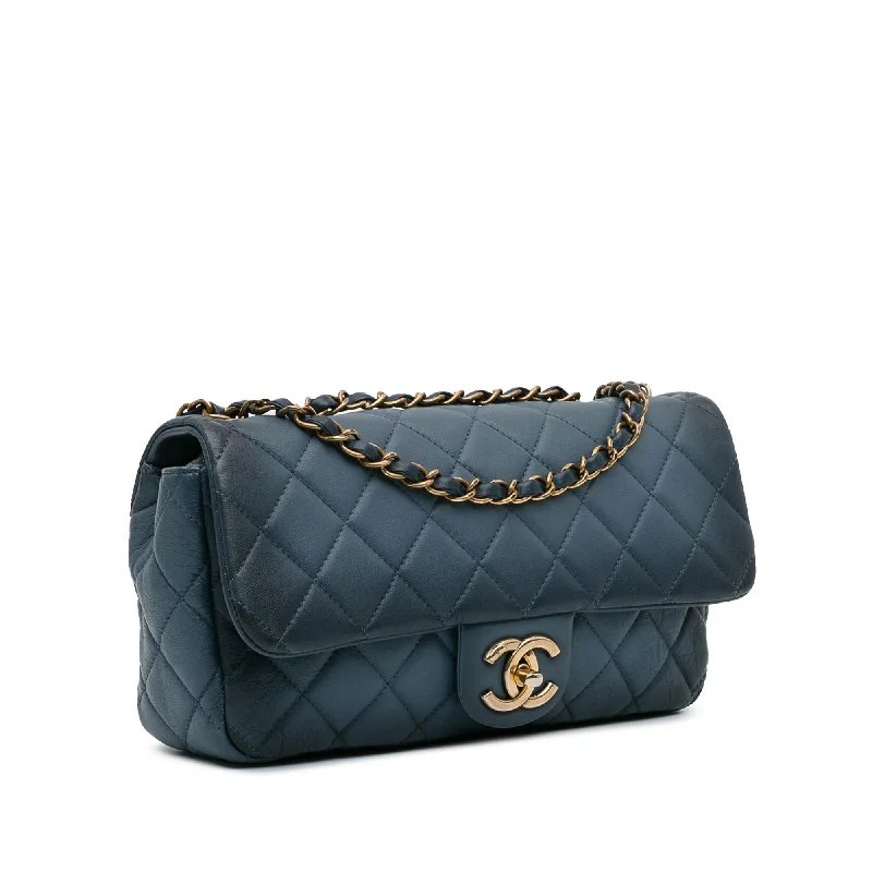 Chanel Quilted Leather Shoulder Bag for FashionistasChanel CC Quilted Calfskin Ombre Flap (mJHtHE)