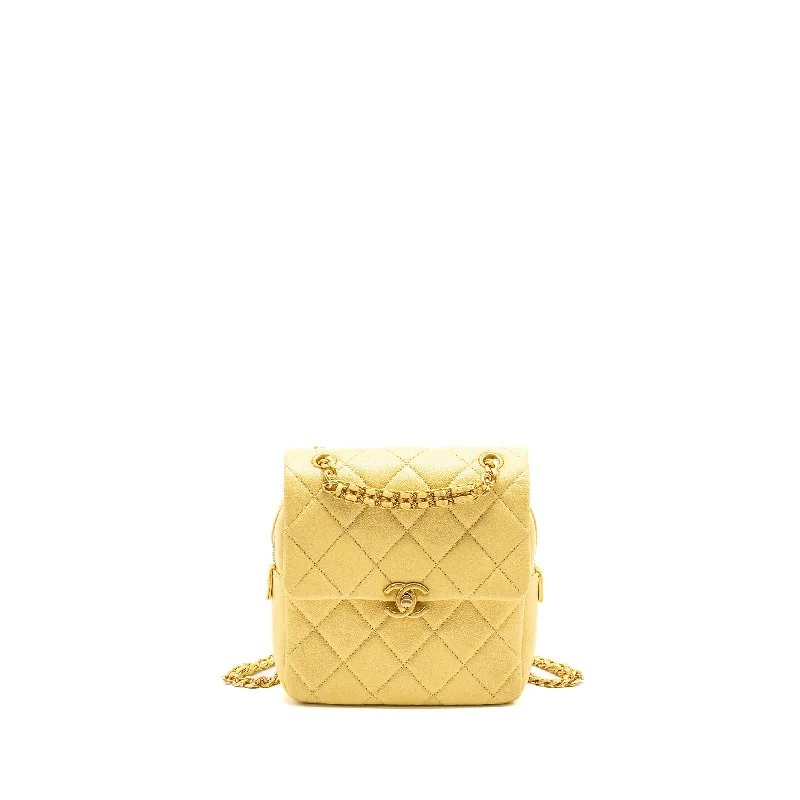 Chanel Handbag with Adjustable Strap for ComfortChanel 22P quilted flap backpack caviar light yellow GHW (Microchip)