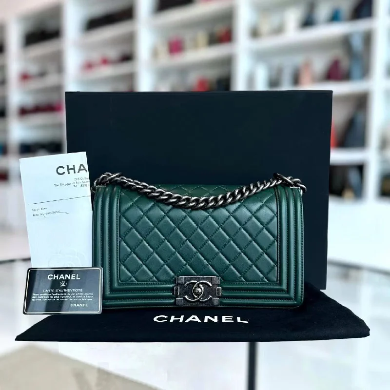 Chanel Designer Handbag with Unique Design*Full Set, Receipt* Boy Old Medium 25CM Quilted Lambskin Dark Green Leboy Silver Hardware Series 21