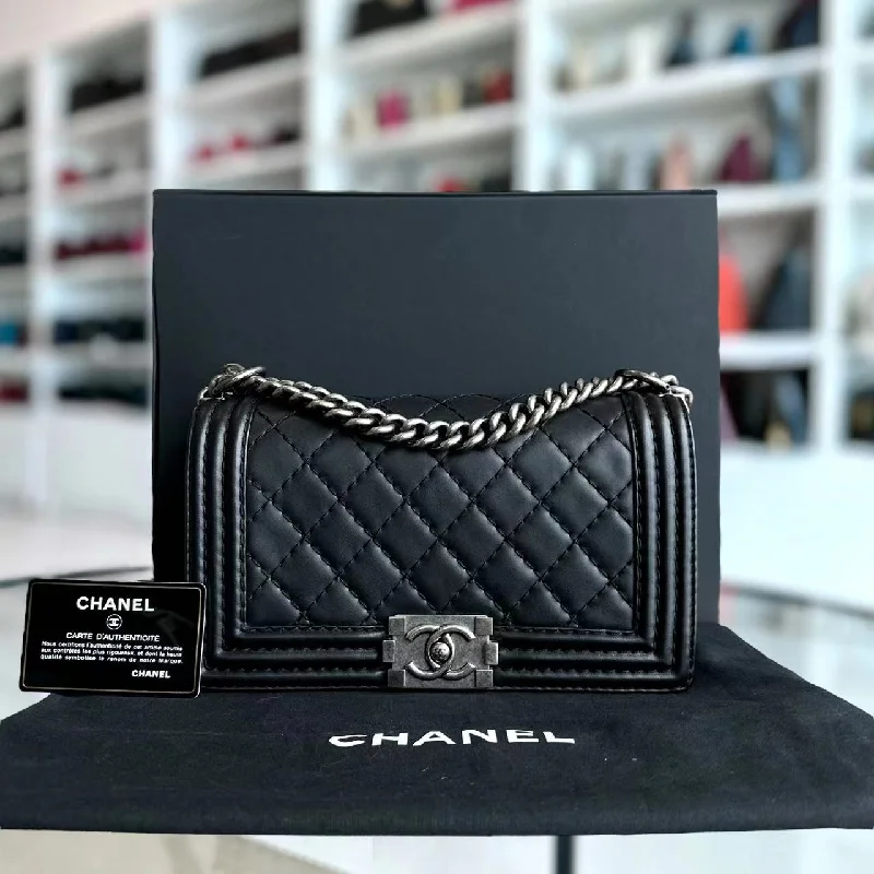 Chanel Classic Flap Bag for Evening PartyBoy Old Medium 25CM Quilted Calfskin Black Silver Hardware Leboy Series 18