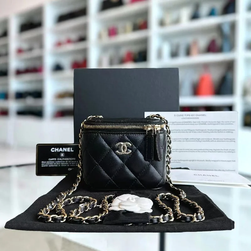 Chanel Chain Strap Handbag for Everyday Use*Unused, 2021* Vanity Mini Quilted Lambskin Light Golden Hardware Series 31