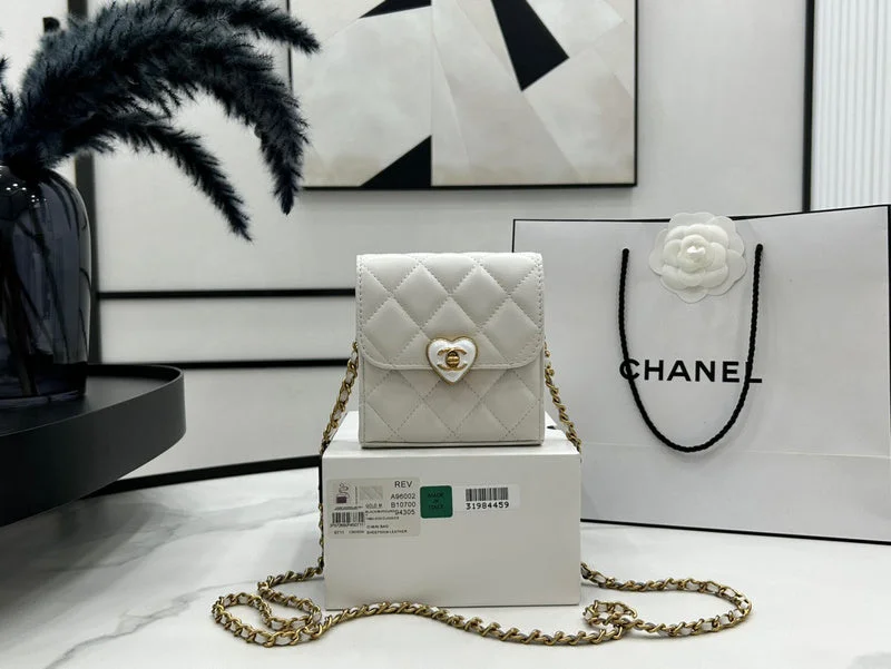 Chanel Handbag with Adjustable Strap for ComfortWF - Chanel Bags - 1339