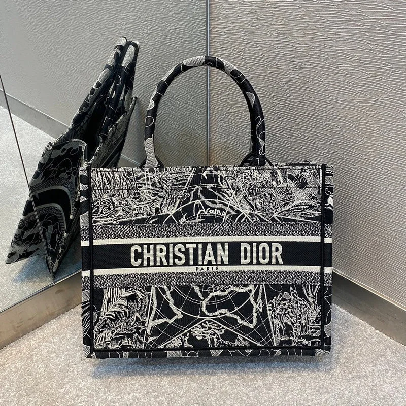 Fashion - forward Christian Dior tote bags for the modern womanChristian Dior Bags - 5956