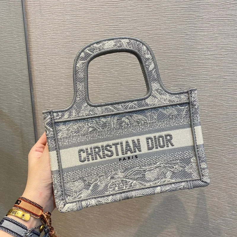 Luxury Christian Dior crossbody bags with a chain - link strapChristian Dior Bags - 5957