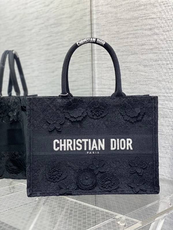 Christian Dior Saddle bags with a studded trim for a bold lookChristian Dior - Luxury Bags  157