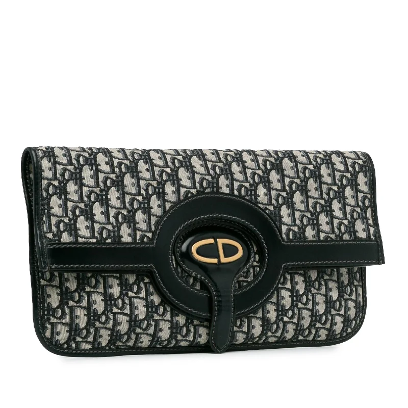 Christian Dior handbags with a back - pocket for quick storageDior Oblique Fold Over Clutch (DUlOna)