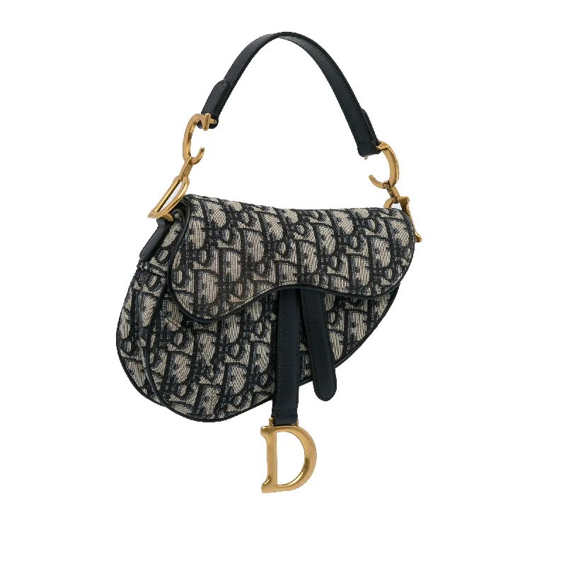 Christian Dior tote bags with a printed Dior logo on the frontDior Oblique Saddle Bag (rgbAfN)