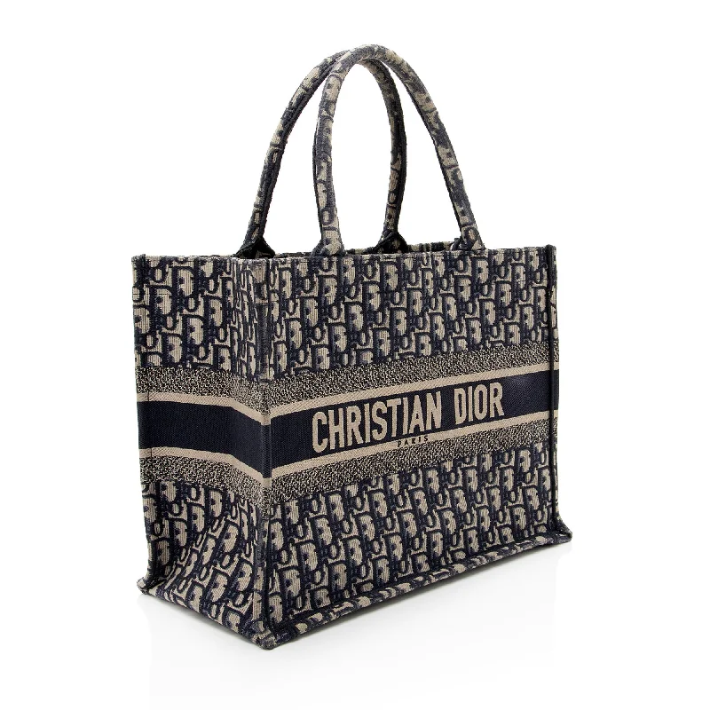 Christian Dior tote bags with a printed Dior logo on the frontDior Oblique Small Book Tote (76cgkZ)